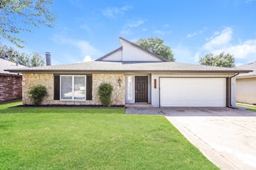 8829 PARKRIDGE DR OKLAHOMA CITY, OK 73132